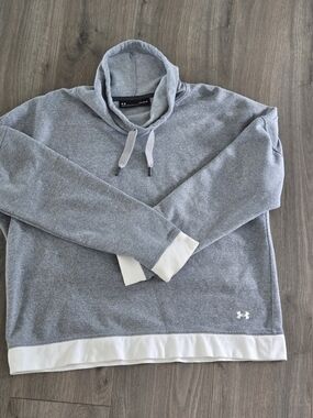 Under Armour Pullover Sweatshirt Womens L Soft Gray White Loose Cowl Neck Logo